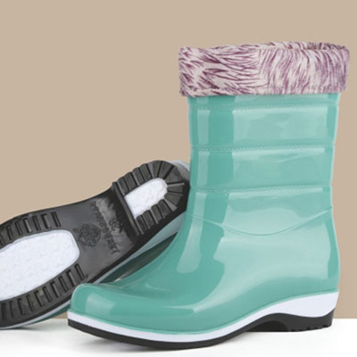 Inyectora de PVC para Botas de Lluvia, de Tres Colores